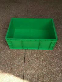 ظروف ذخیره سازی پلاستیکی قابل انباشته شدن ویرجین پلی اتیلن سبز ویرجین 600*400*230 میلی متر نوار نقاله و سیستم مرتب سازی اندازه استاندارد