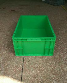 ظروف ذخیره سازی پلاستیکی قابل انباشته شدن ویرجین پلی اتیلن سبز ویرجین 600*400*230 میلی متر نوار نقاله و سیستم مرتب سازی اندازه استاندارد